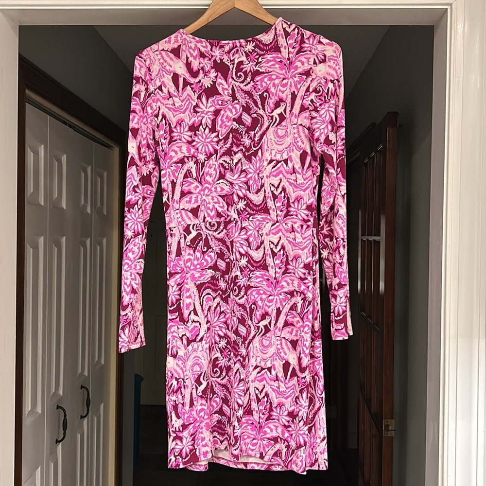 Lilly Pulitzer Long Sleeved Rayon Twist Detail Waist Sz S Pink Maroon Print - Picture 5 of 6